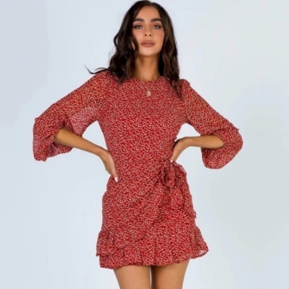 NWOT Women’s Princess Polly Floral Long Sleeve Wrap Around Dress Size 4 - Picture 1 of 11